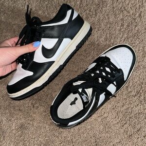 NIKE Panda Dunks